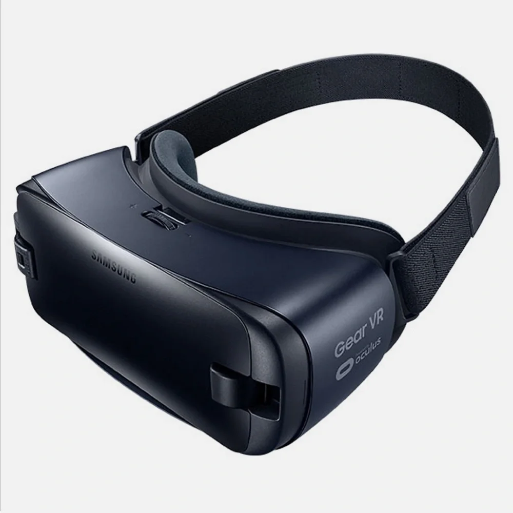Samsung Gear VR Headset Powered by Oculus